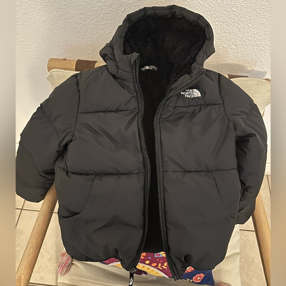The North Face toddler jacket size 6T color black